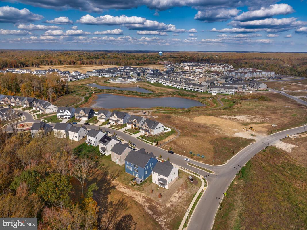 SOUTH LAKE - Residential