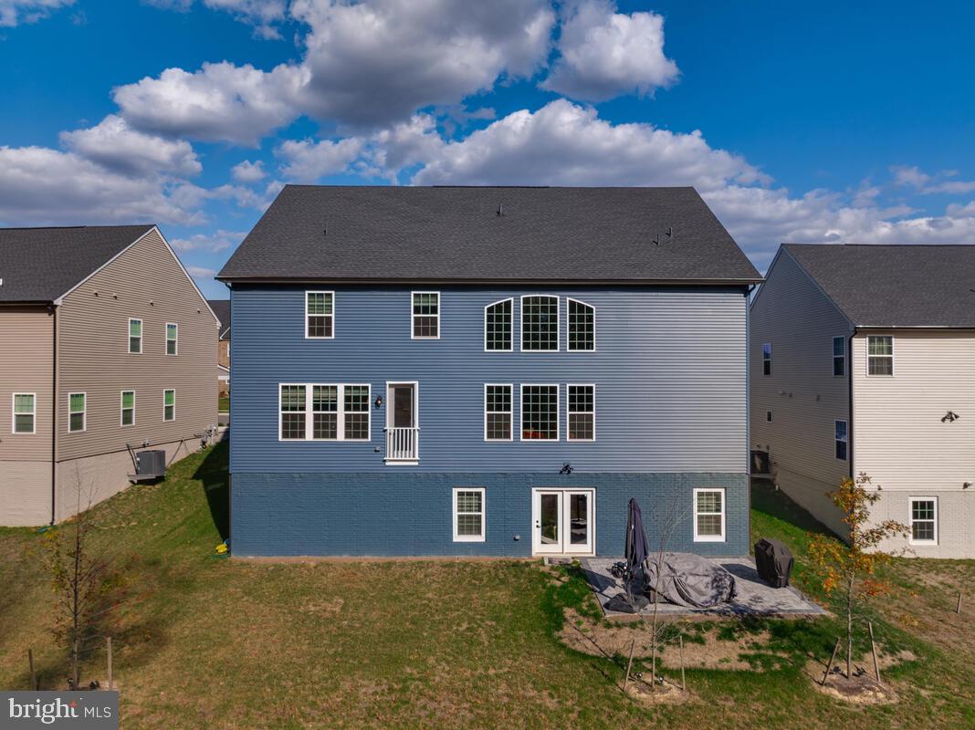 SOUTH LAKE - Residential