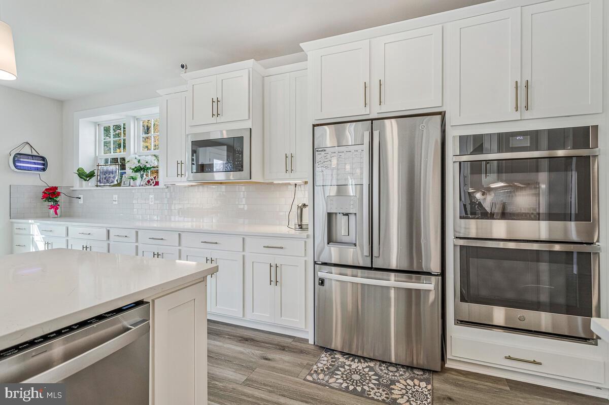 SOUTH LAKE - Residential