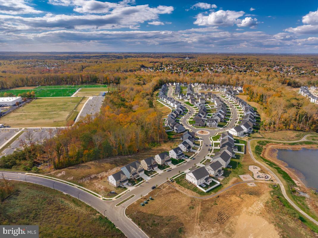 SOUTH LAKE - Residential