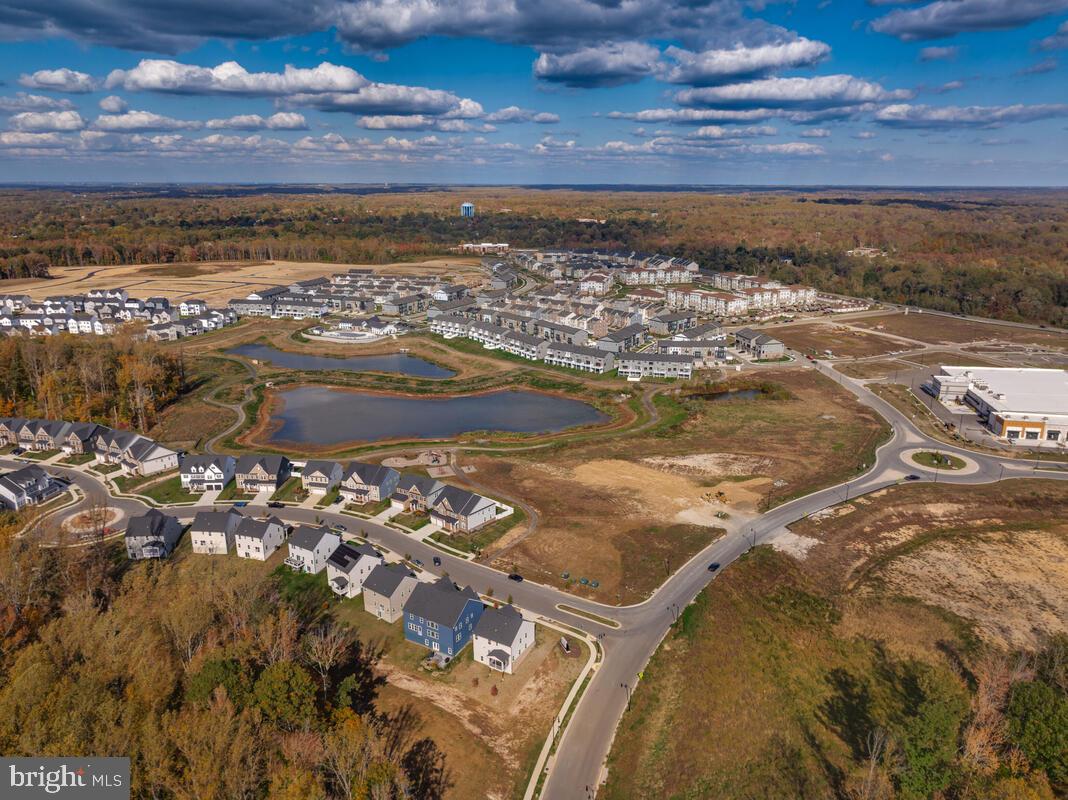 SOUTH LAKE - Residential