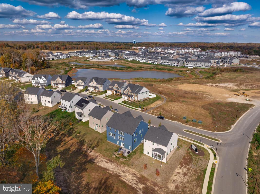 SOUTH LAKE - Residential