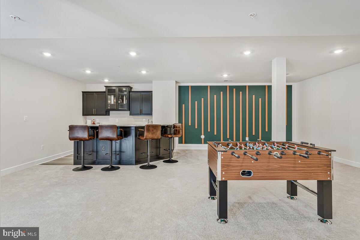 SOUTH LAKE - Residential