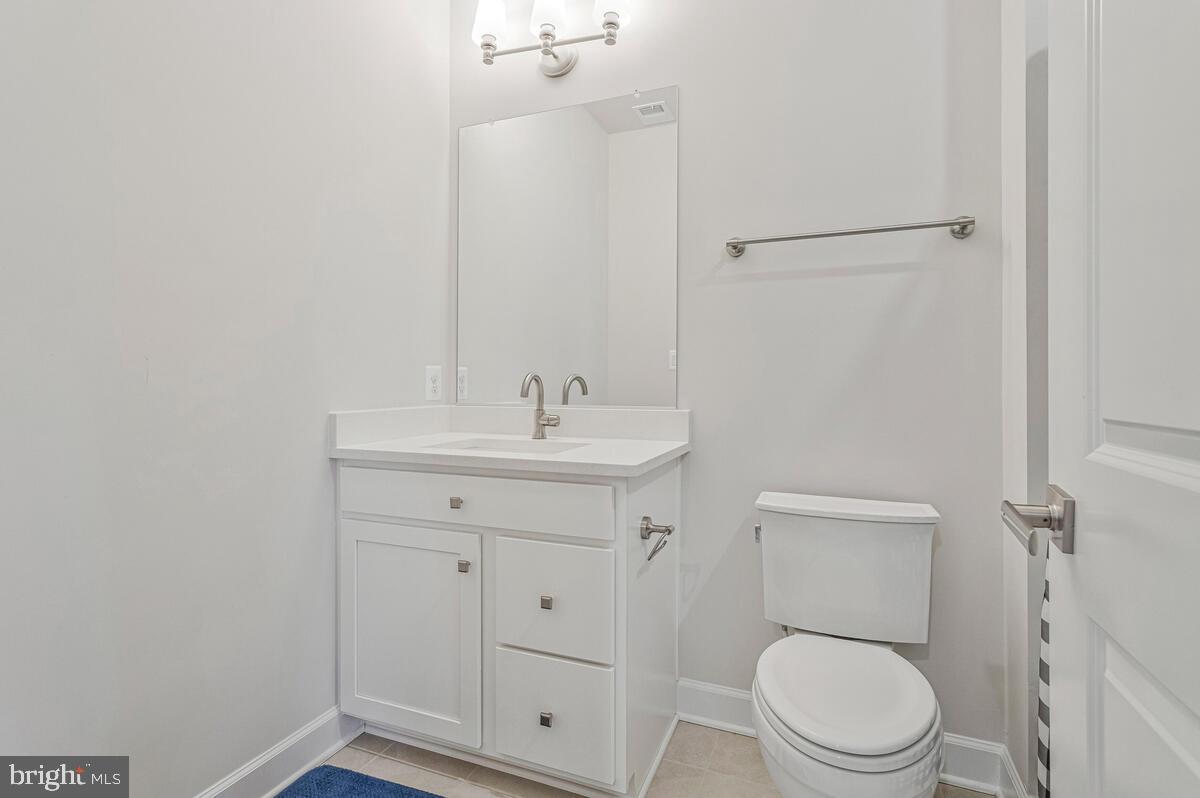 SOUTH LAKE - Residential