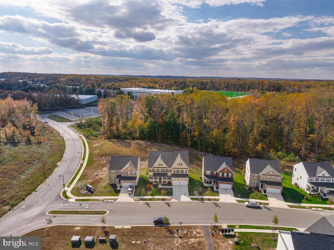 SOUTH LAKE - Residential