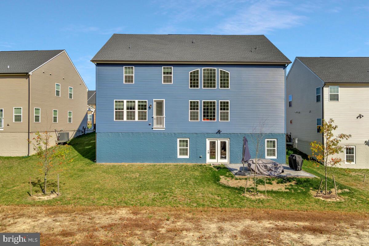 SOUTH LAKE - Residential