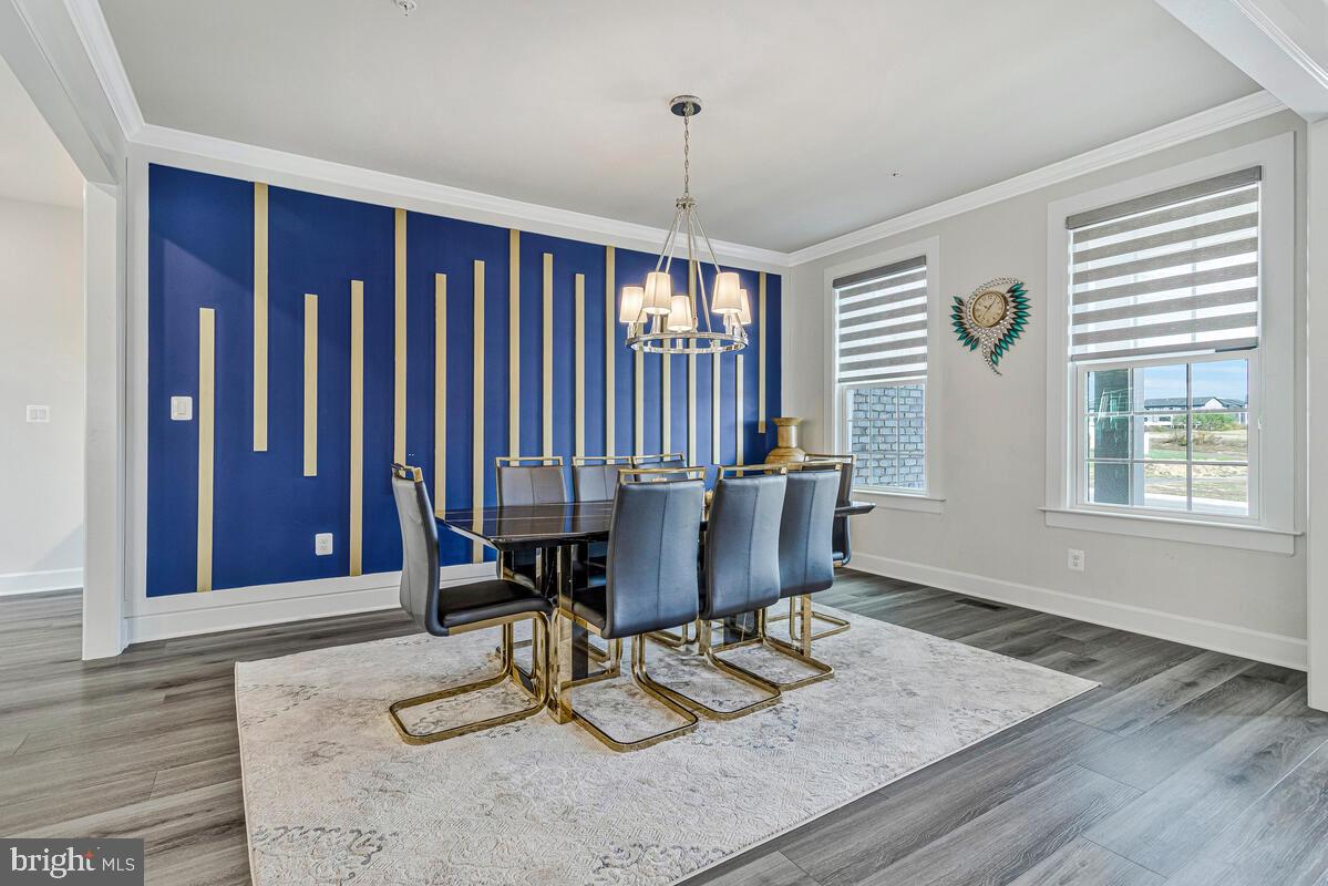 SOUTH LAKE - Residential