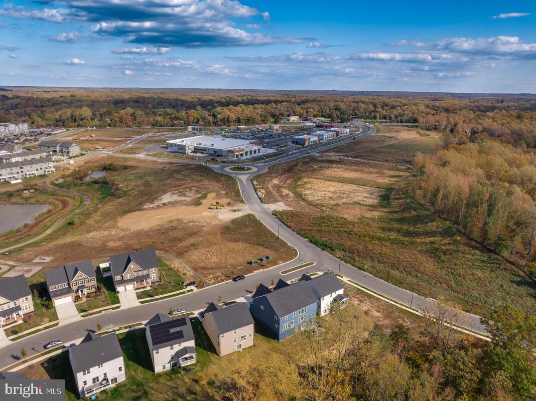 SOUTH LAKE - Residential