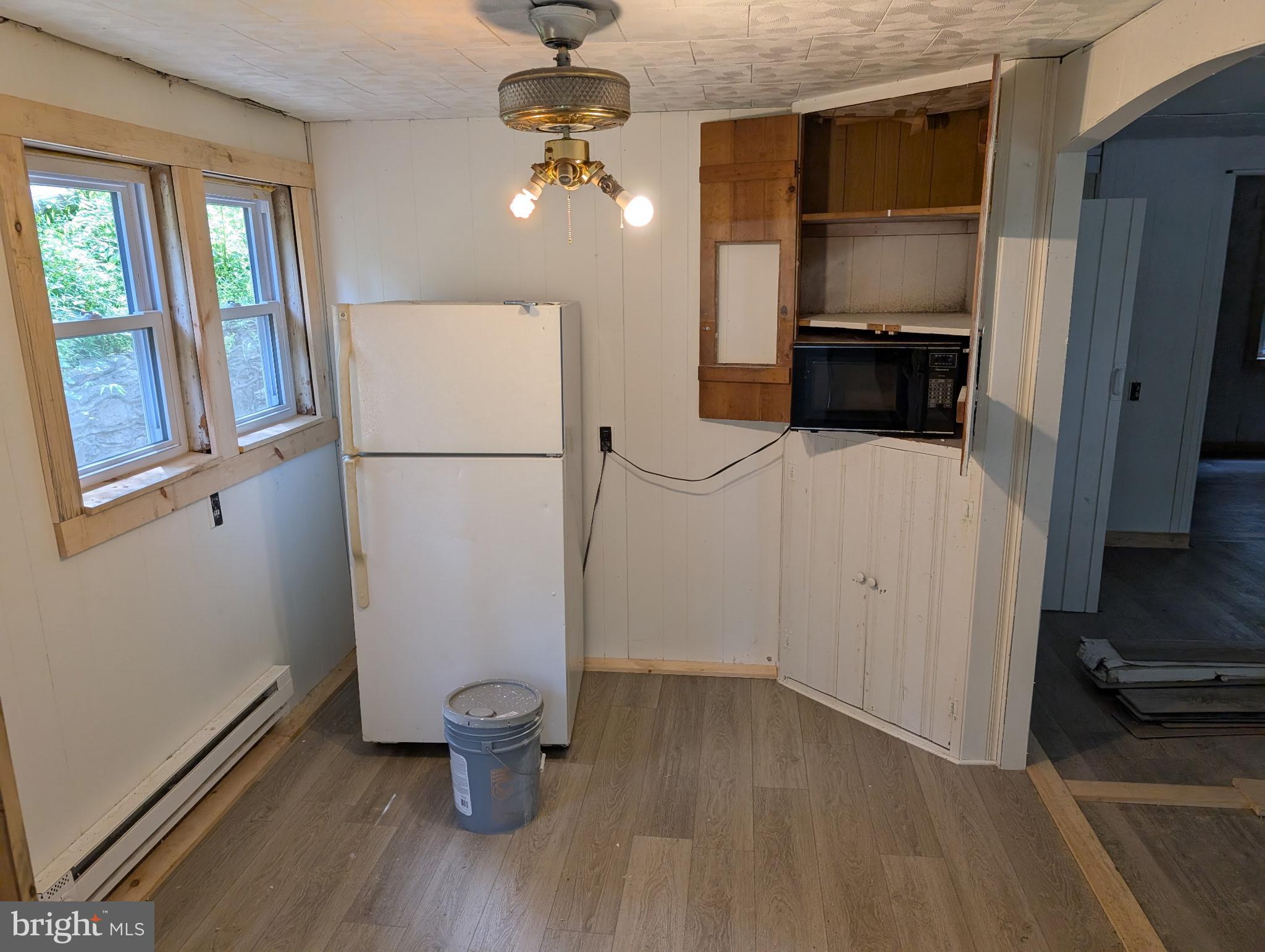 511 EDGEWOOD LANE