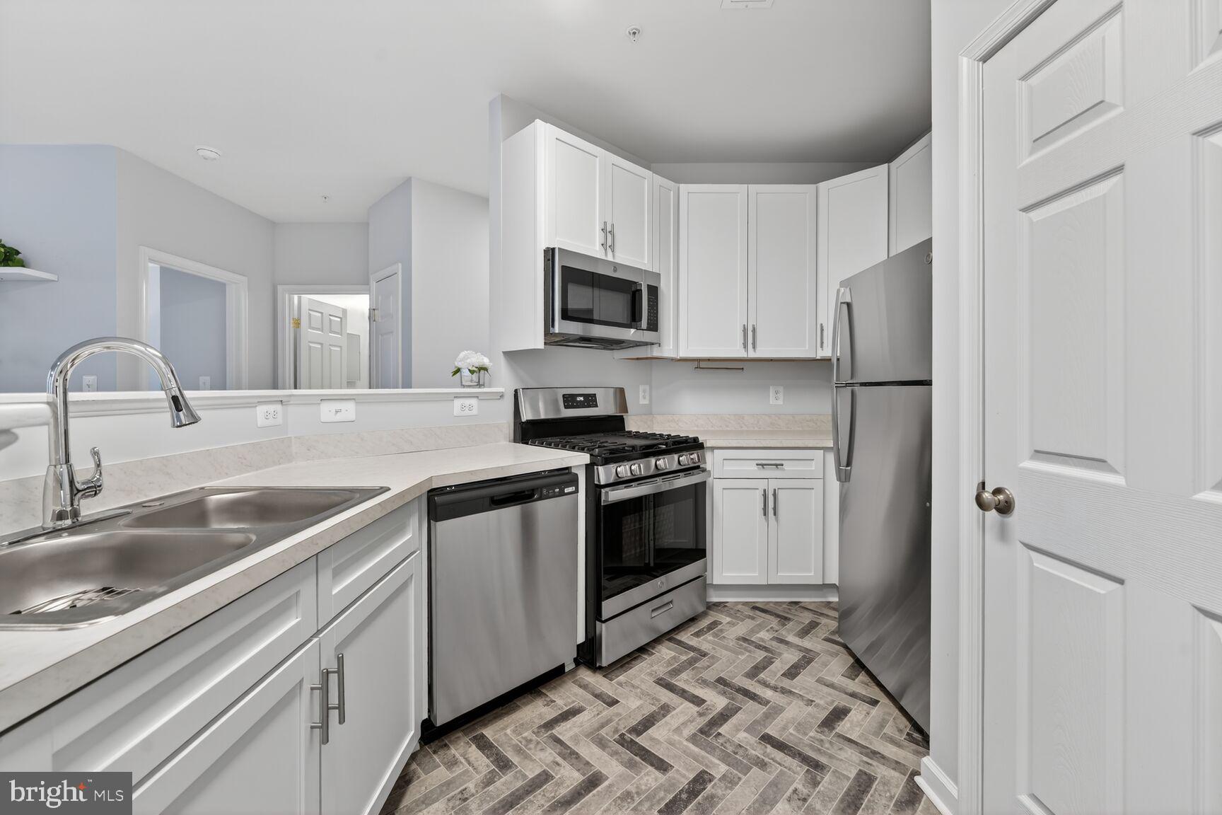 CHRISTOPHER AT CEDAR LAKES - Residential