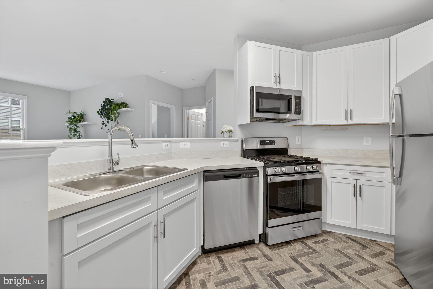 CHRISTOPHER AT CEDAR LAKES - Residential