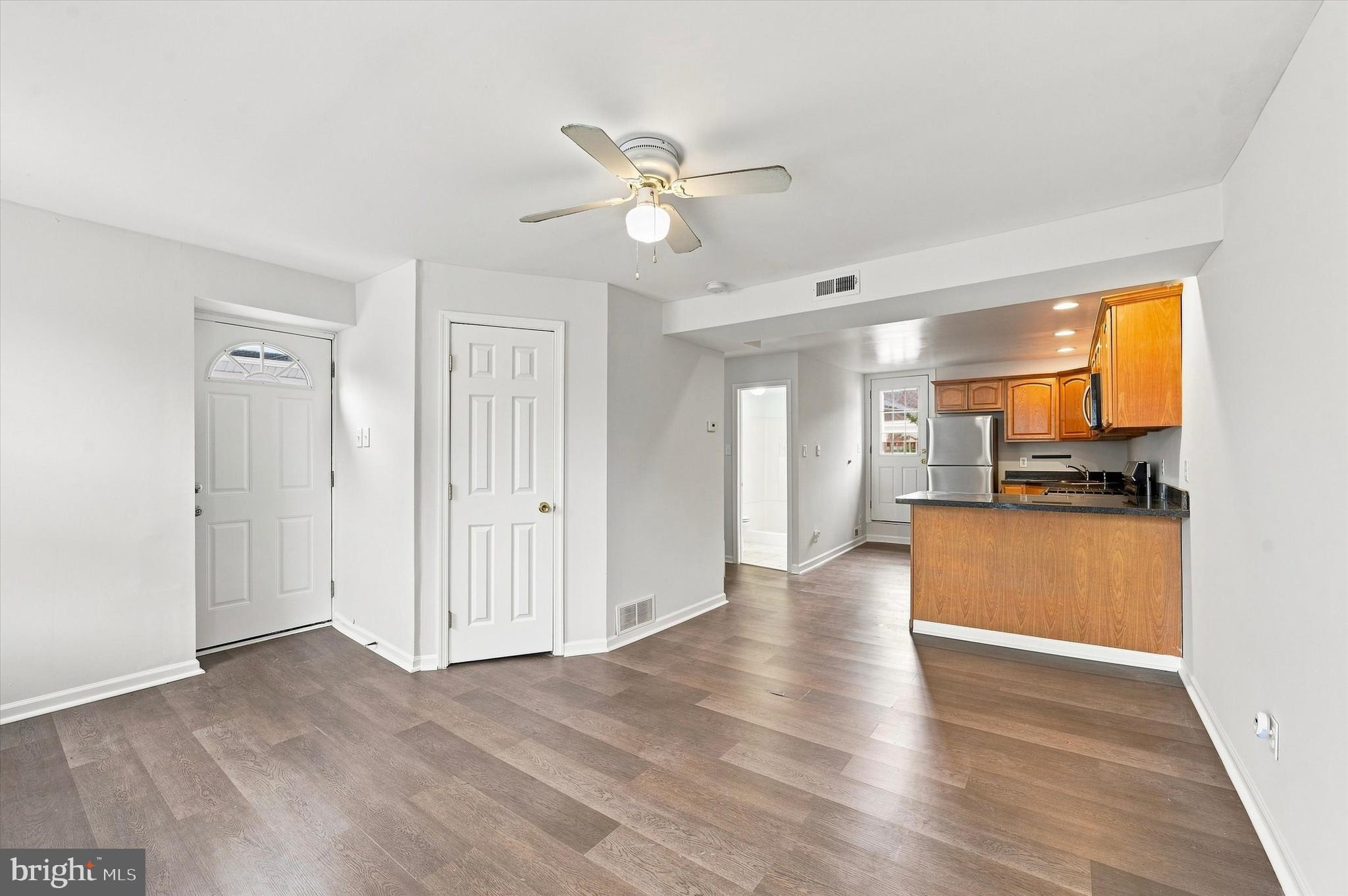 400 GREEN LANE 2