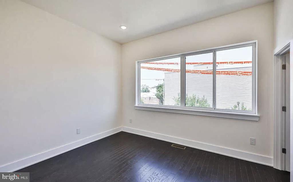 SOUTH KENSINGTON - Residential Lease