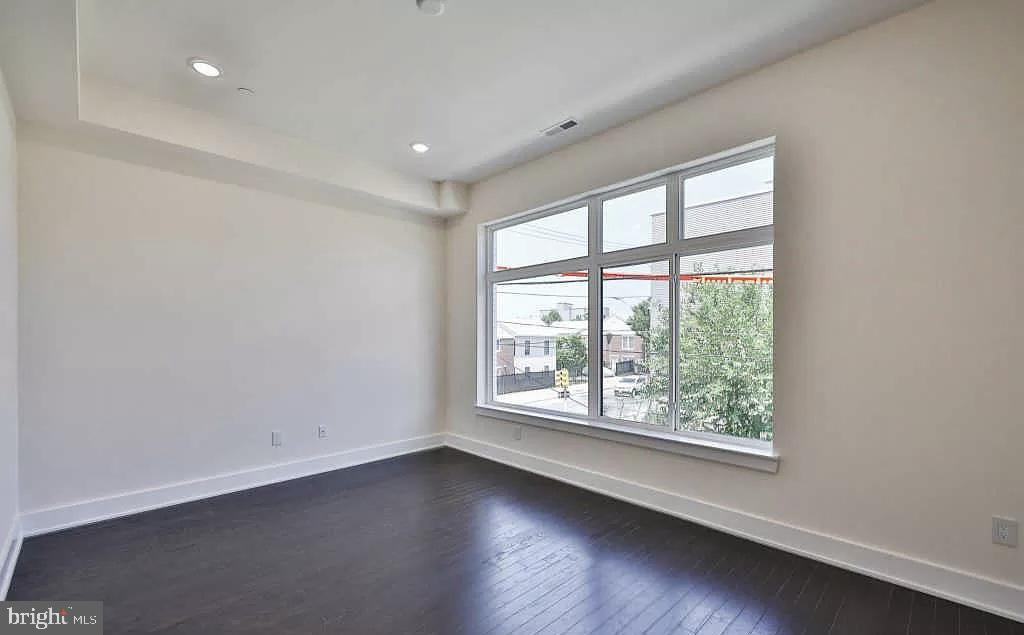 SOUTH KENSINGTON - Residential Lease