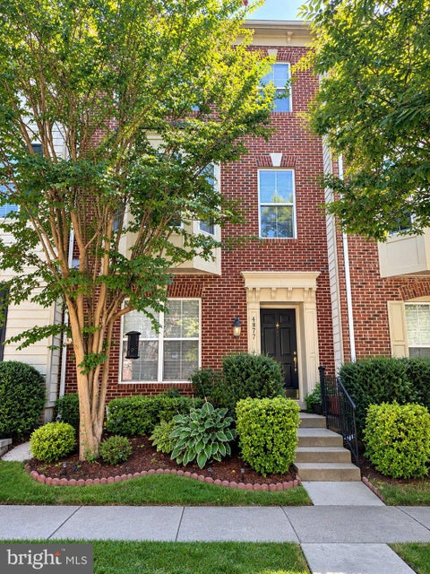 Photo of 4877 Cavallo Way, WOODBRIDGE, VA 22192 (MLS # VAPW2131904)