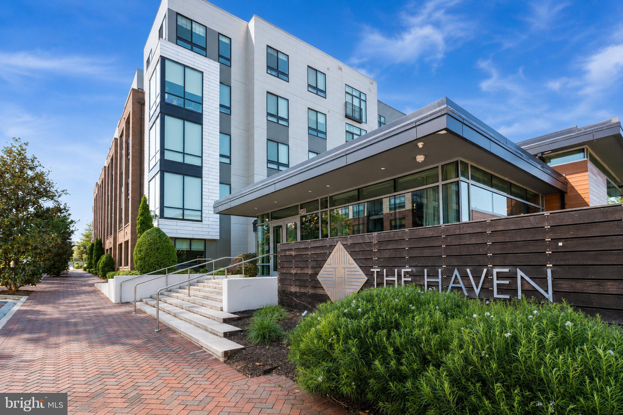 145 RIVERHAVEN DRIVE 451