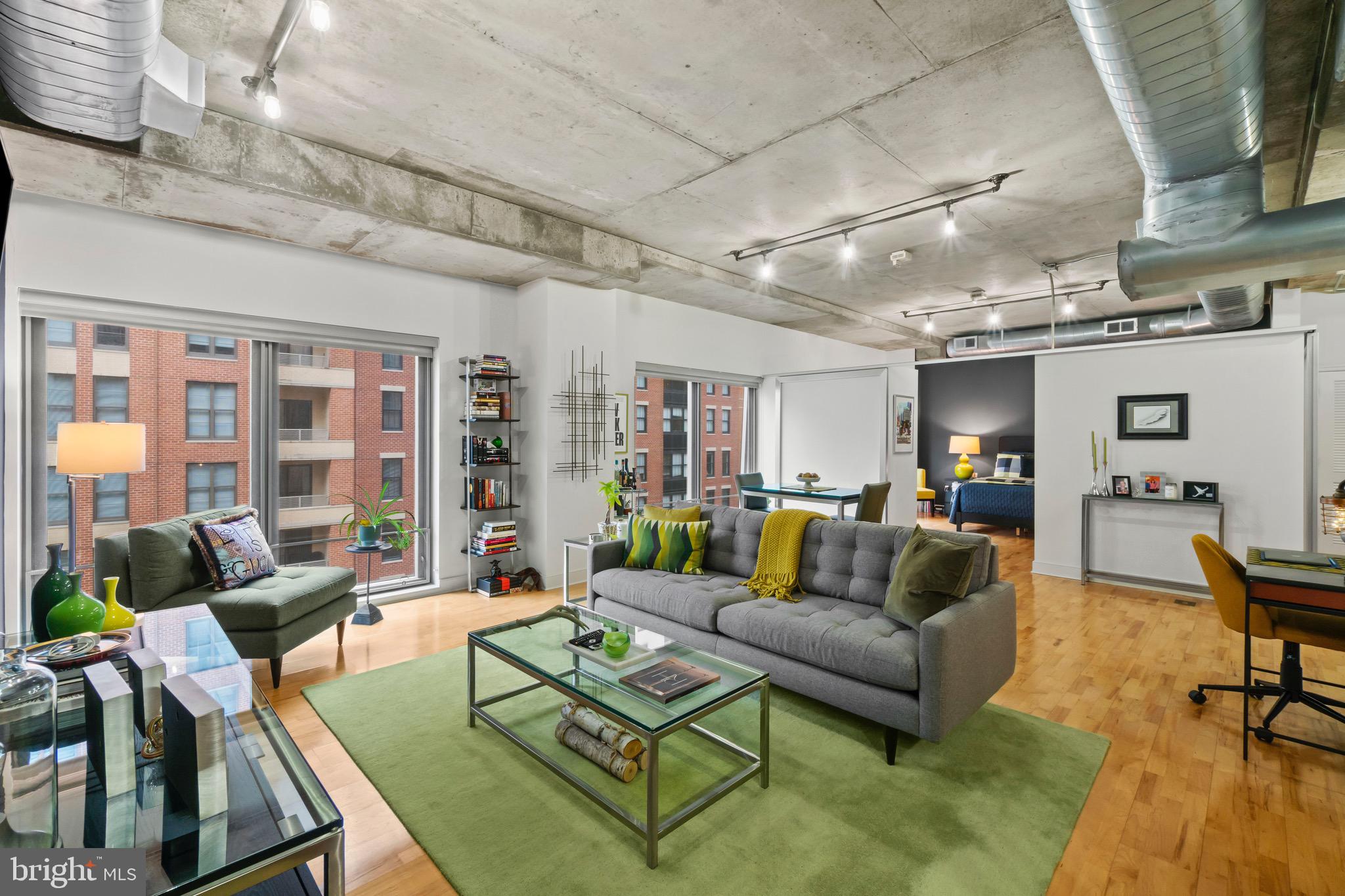 HARBOR EAST - Residential