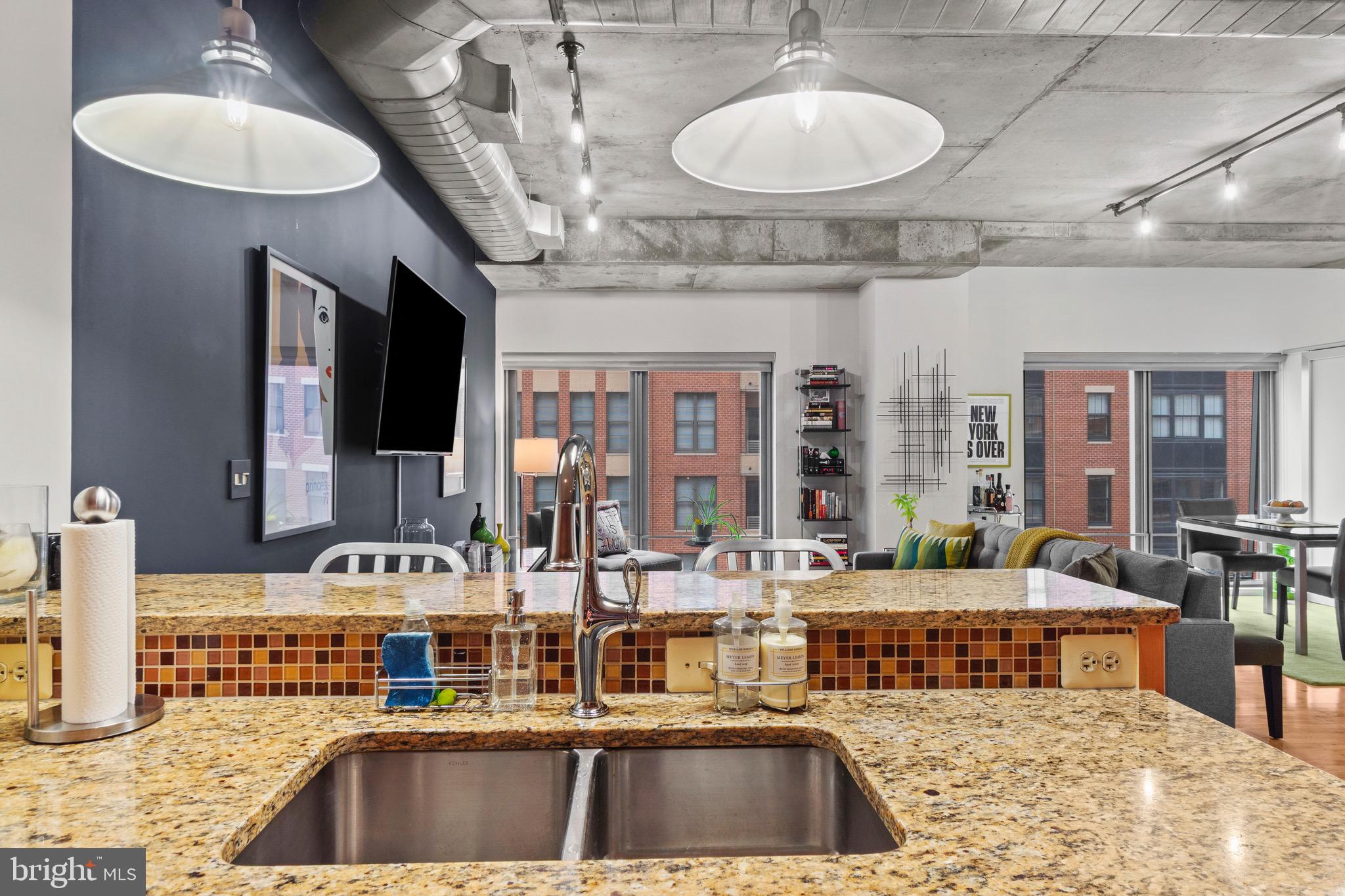 HARBOR EAST - Residential