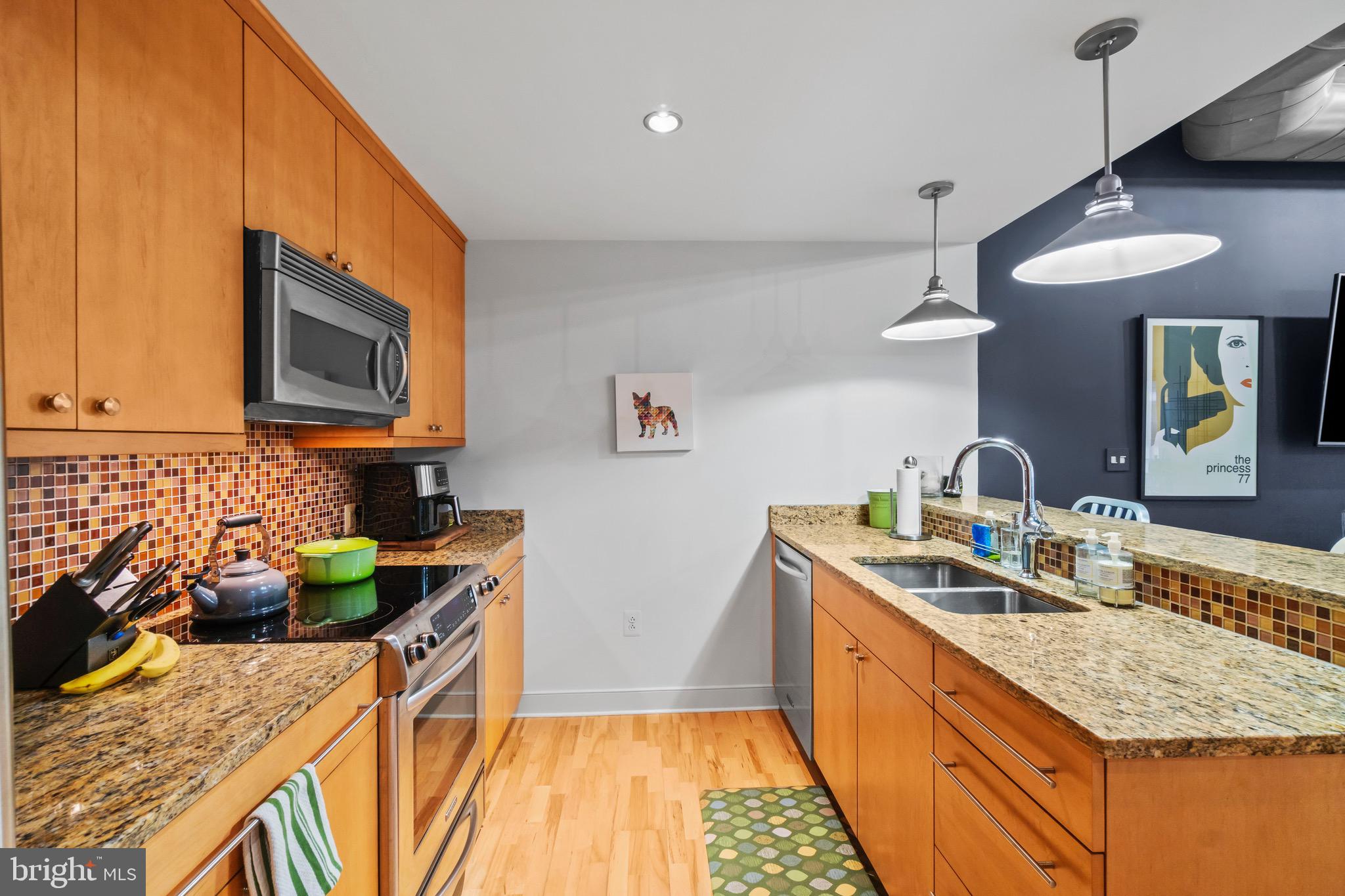 HARBOR EAST - Residential