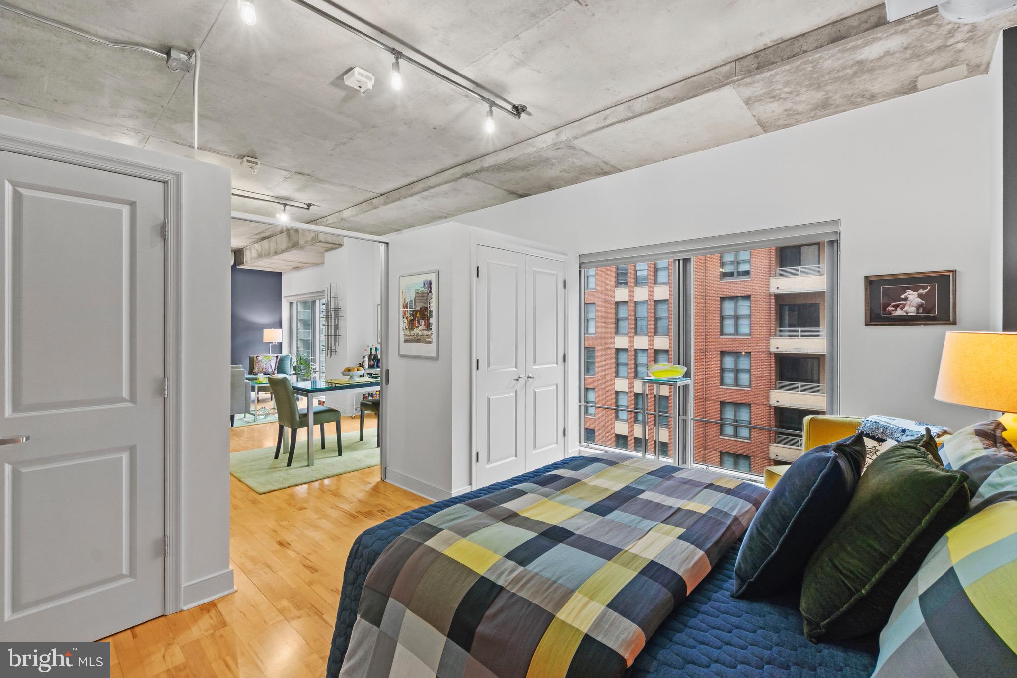 HARBOR EAST - Residential