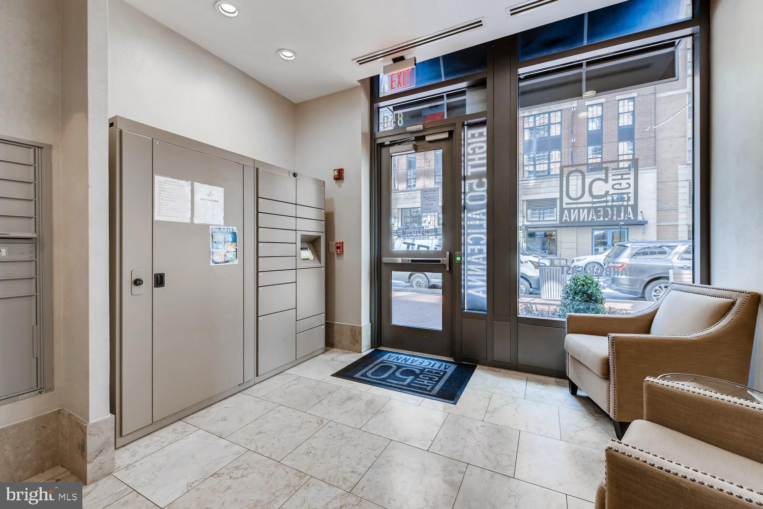 HARBOR EAST - Residential