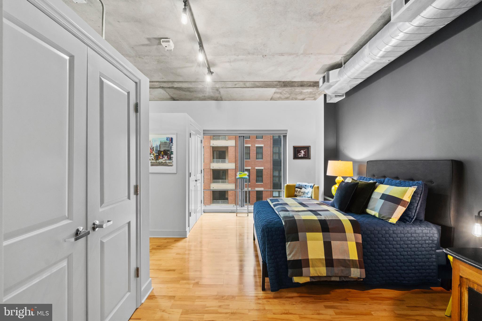 HARBOR EAST - Residential