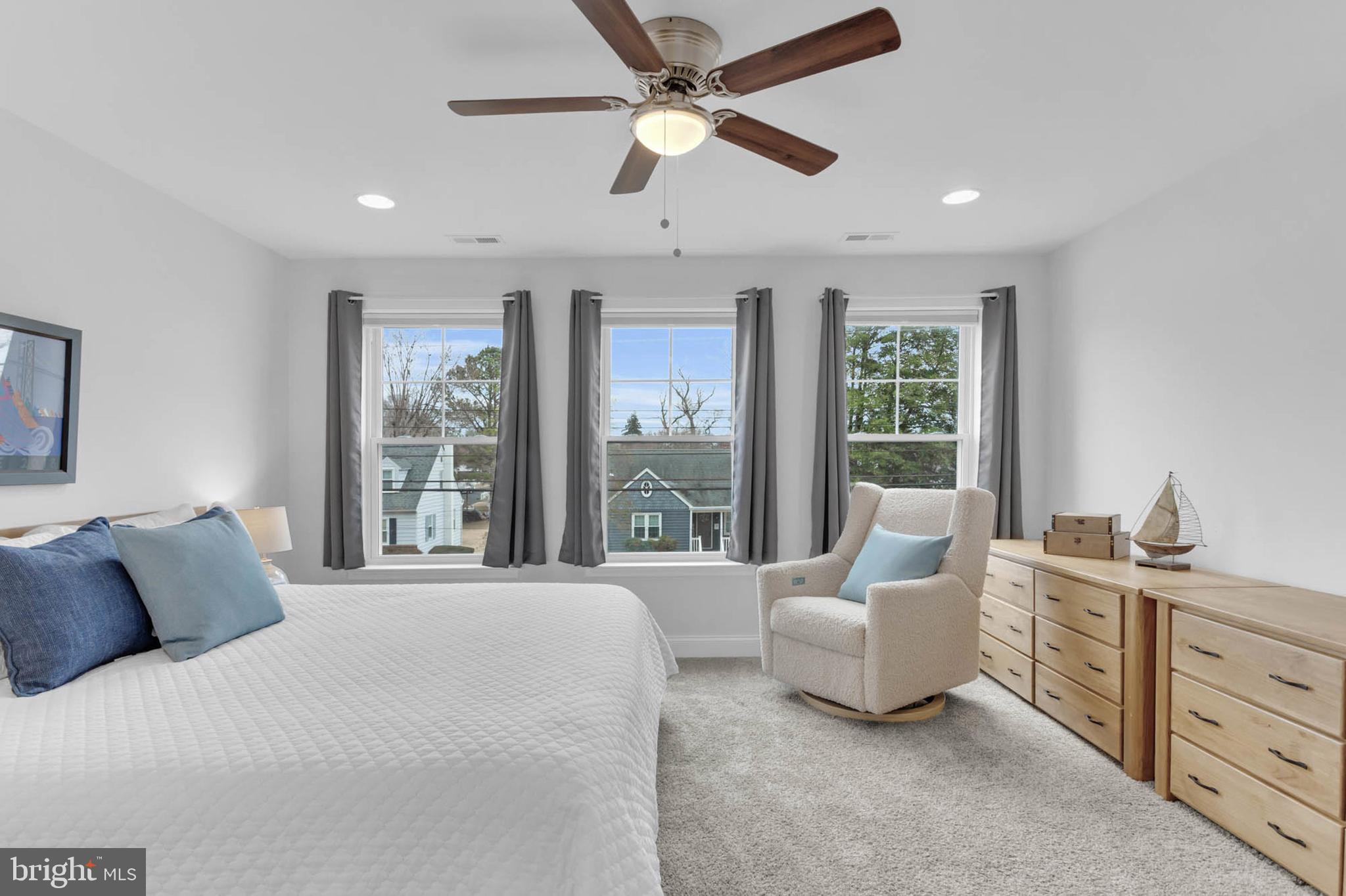 RIVIERA BEACH - Residential