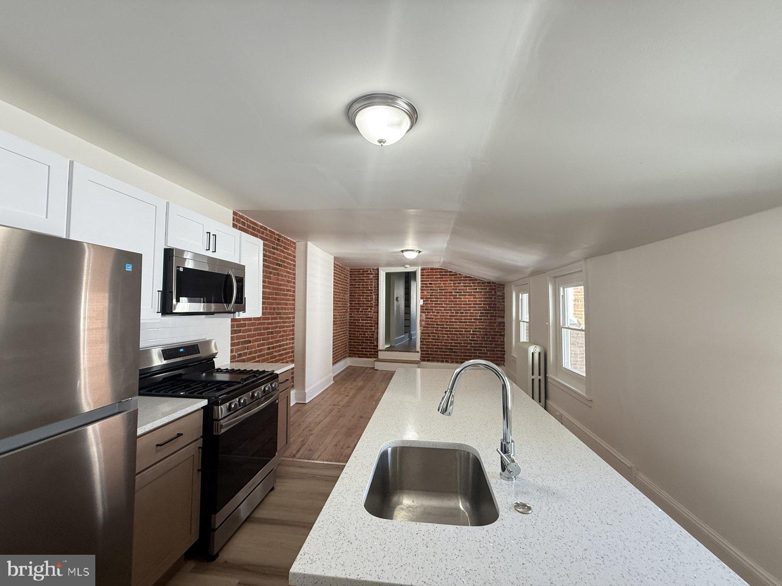 116 E BROAD STREET 2