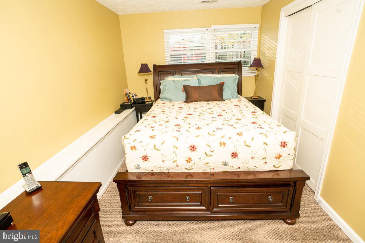 OAK GROVE - Residential