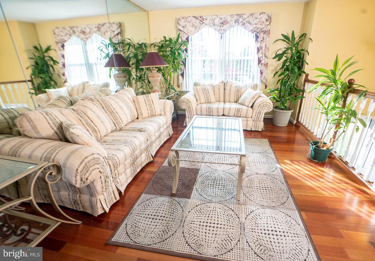 OAK GROVE - Residential