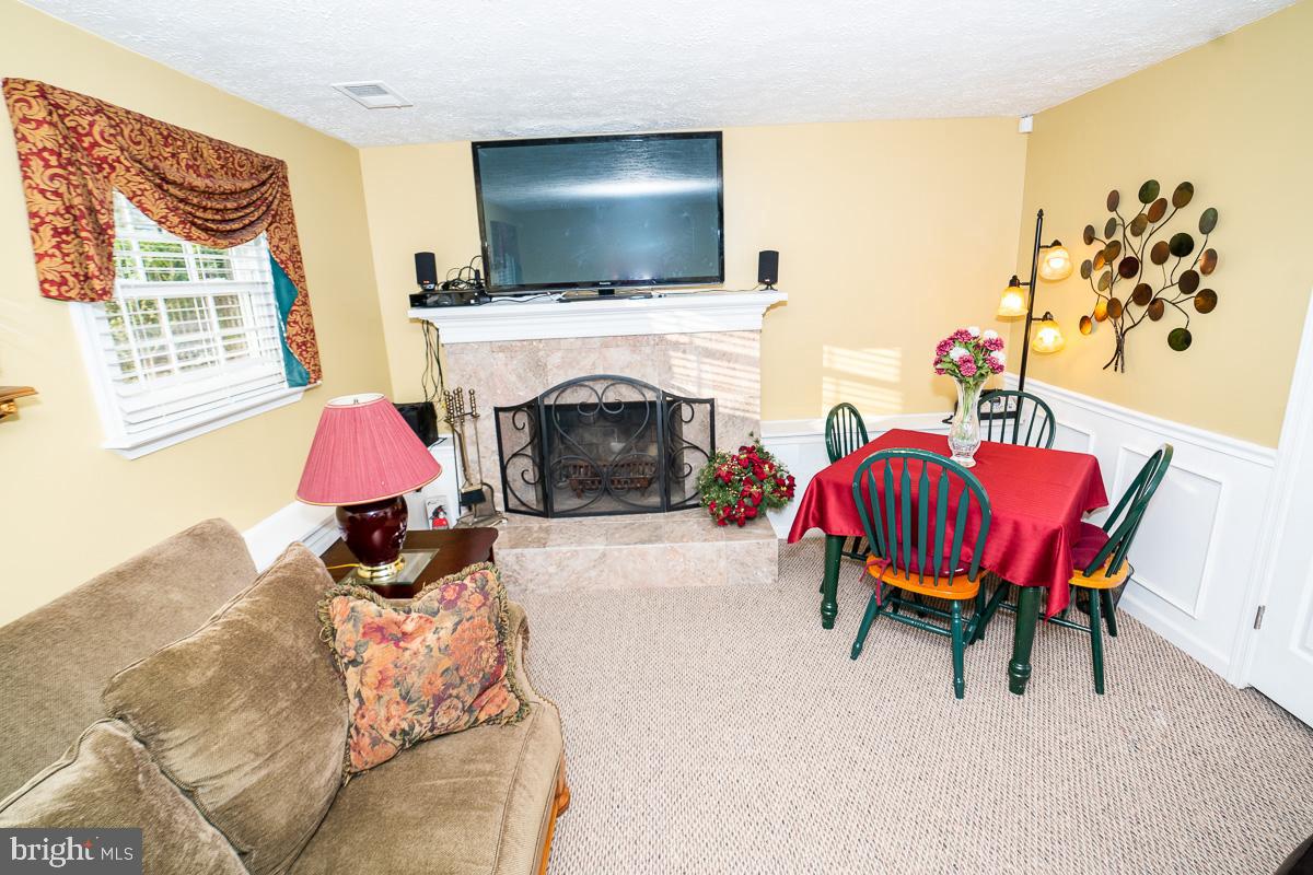 OAK GROVE - Residential