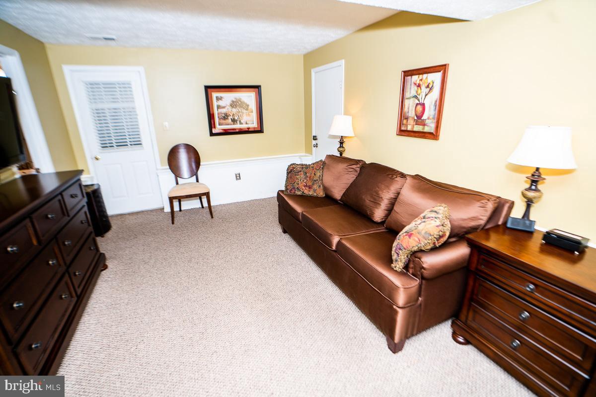 OAK GROVE - Residential