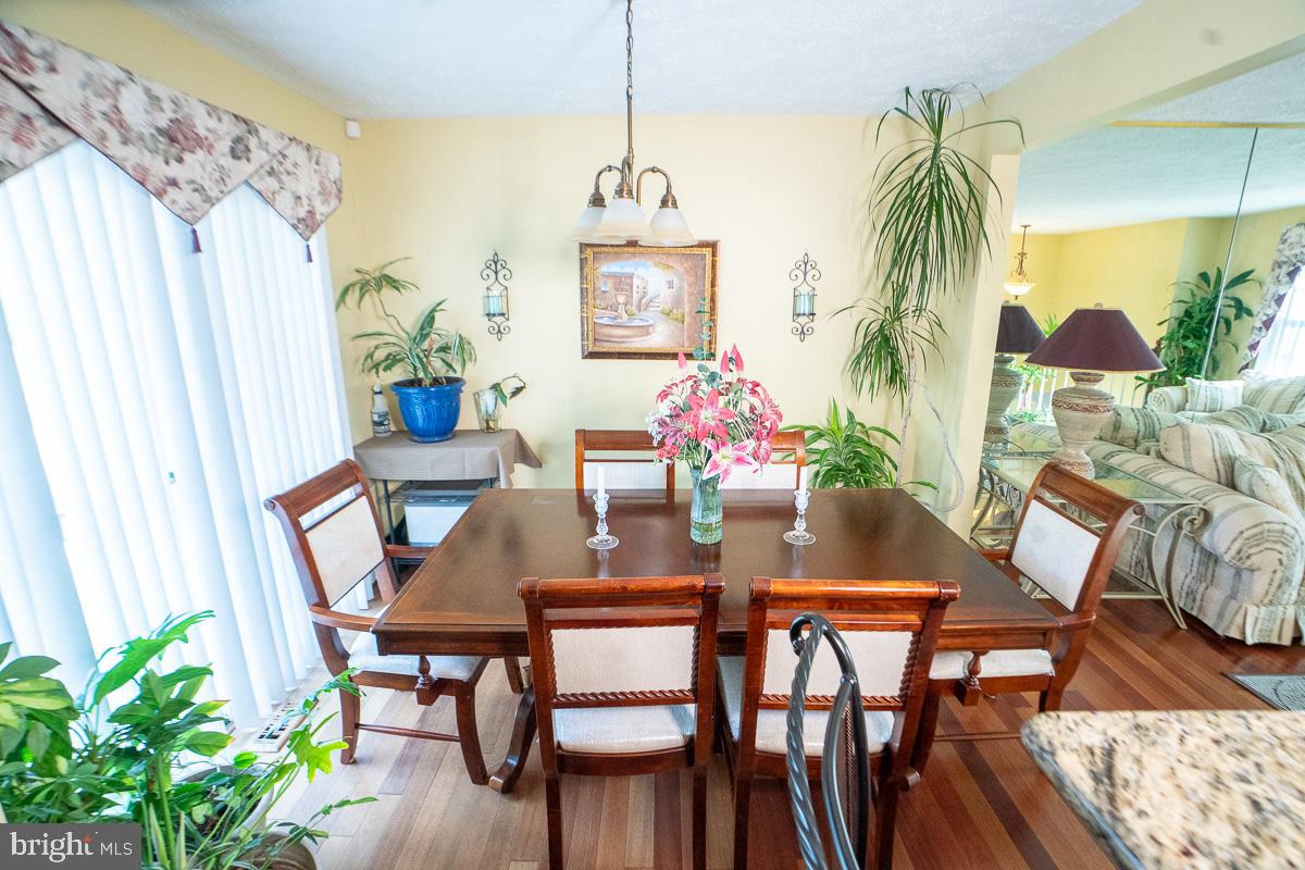 OAK GROVE - Residential