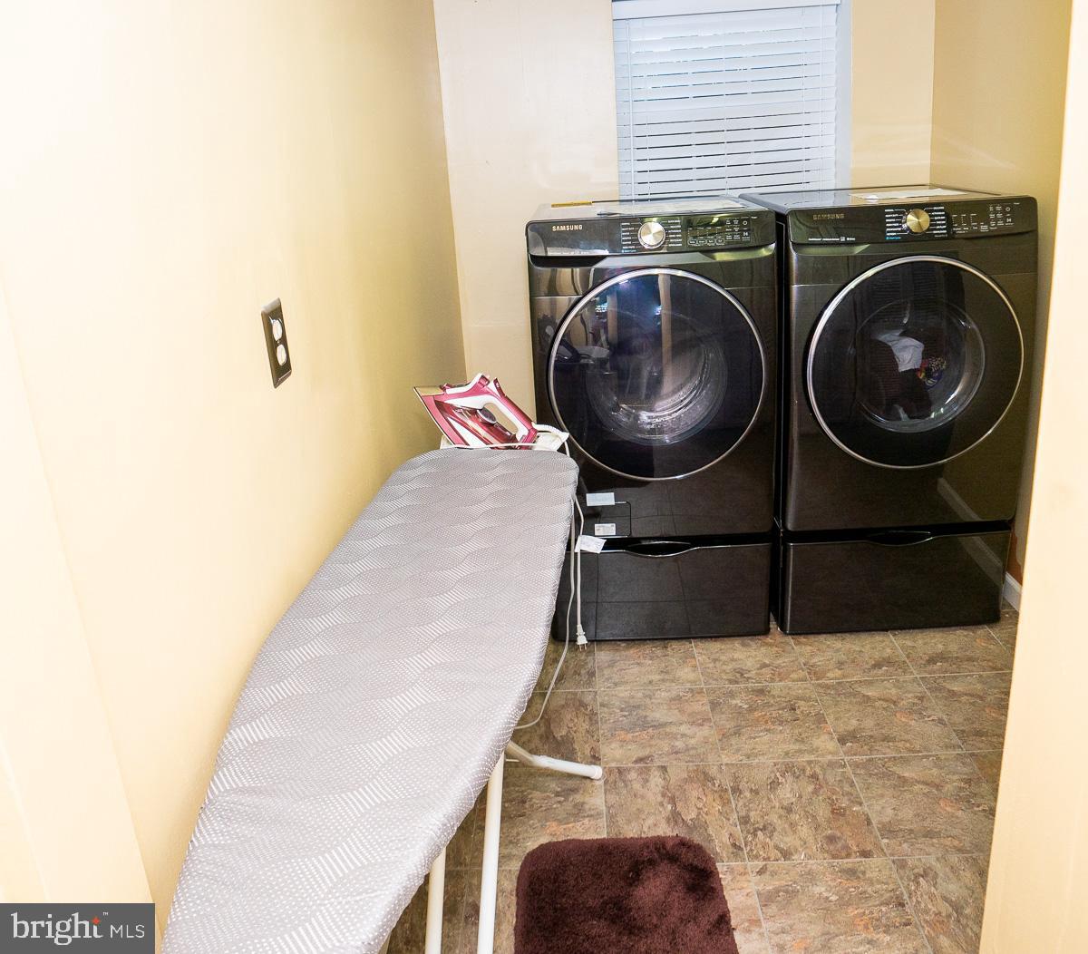 OAK GROVE - Residential