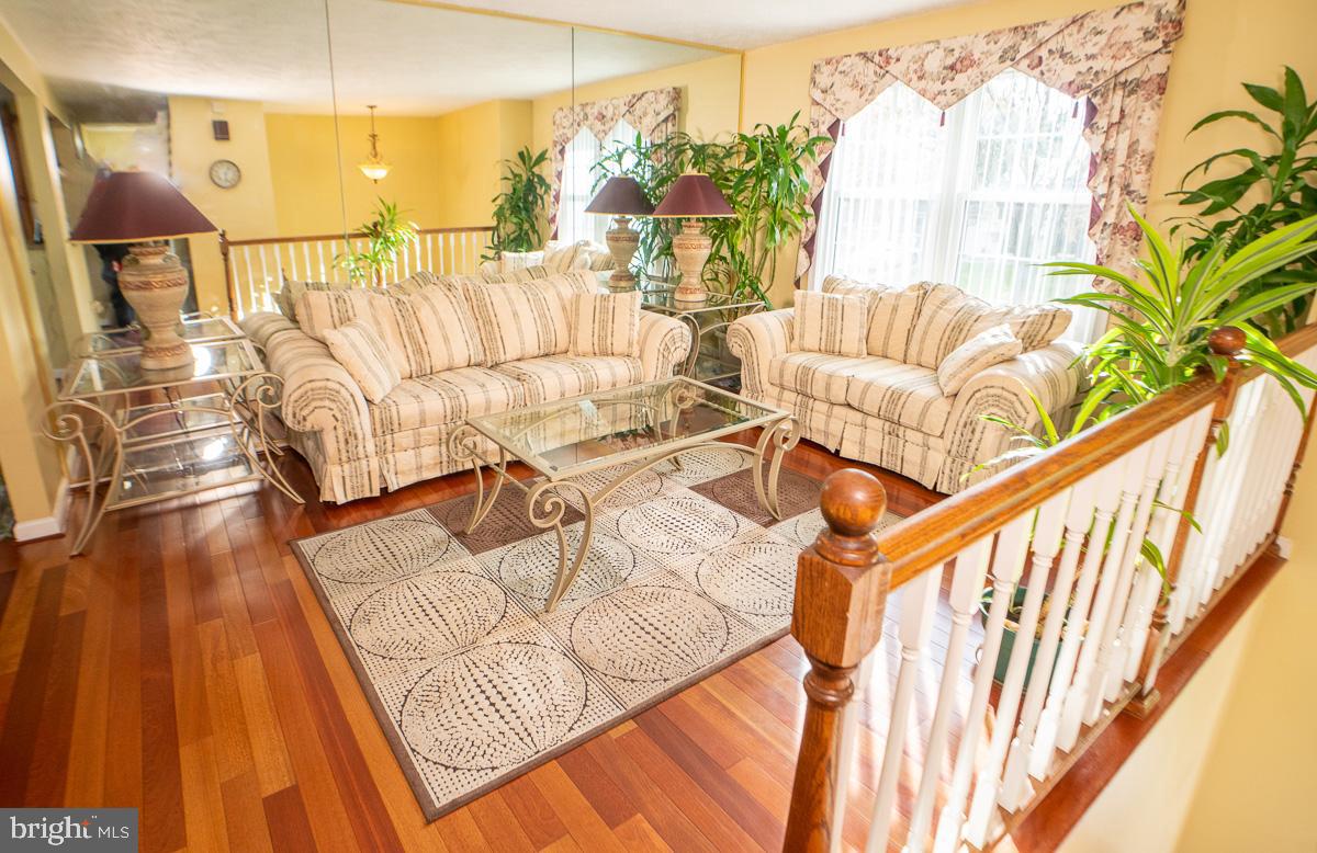 OAK GROVE - Residential