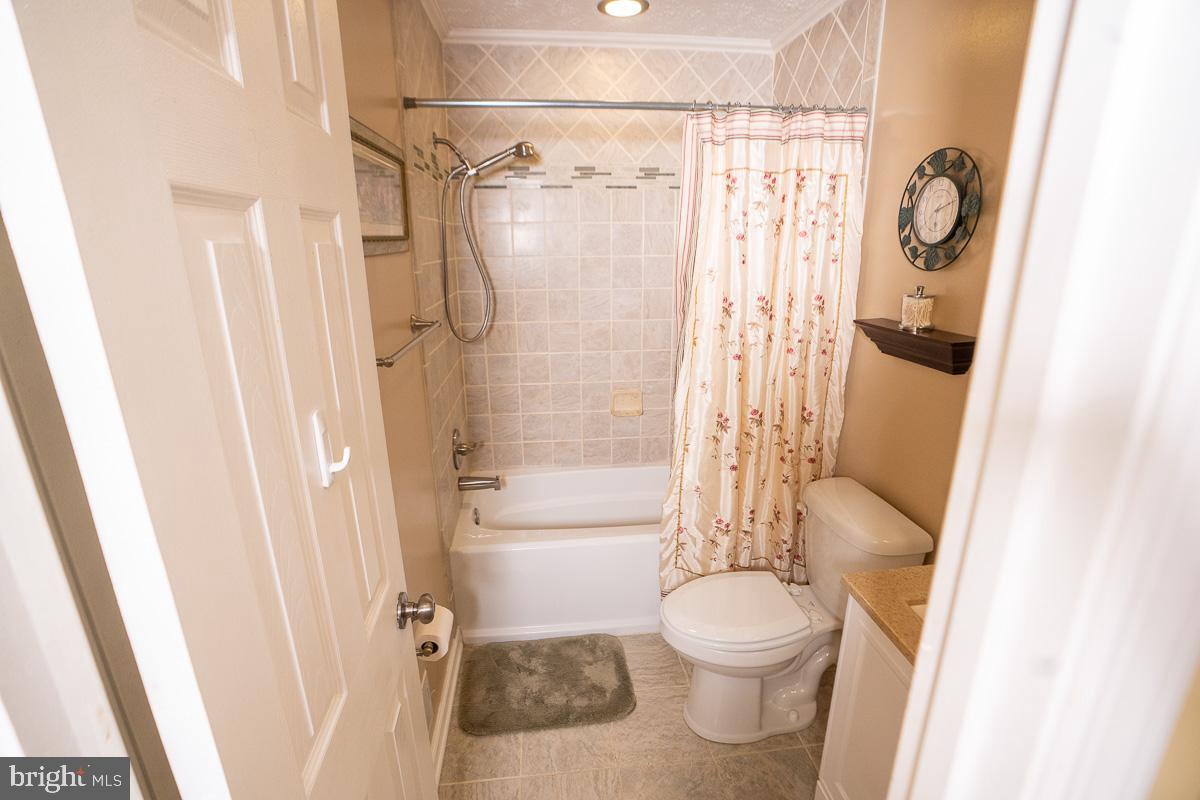 OAK GROVE - Residential