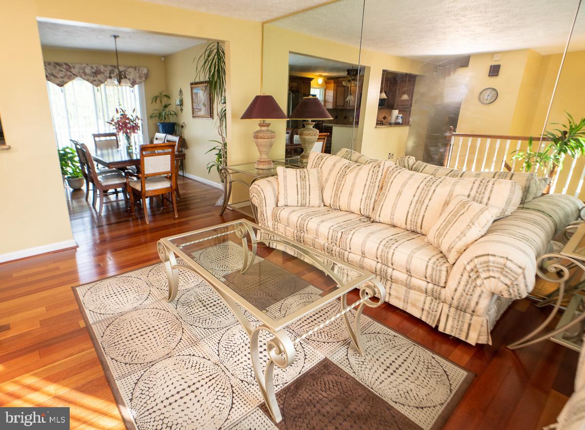 OAK GROVE - Residential