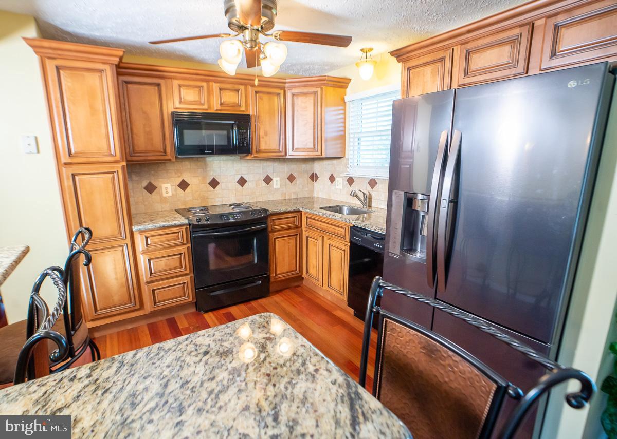 OAK GROVE - Residential