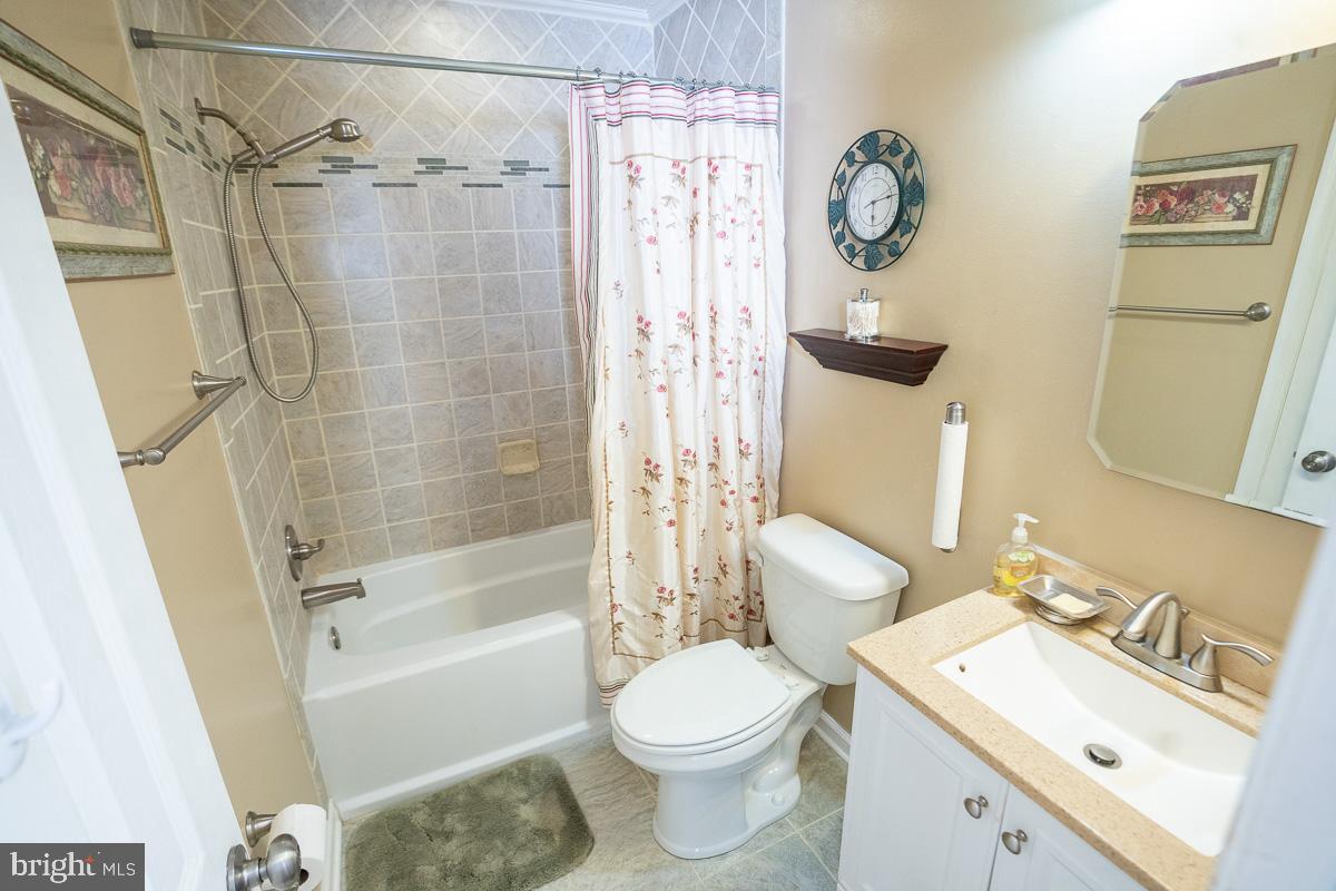 OAK GROVE - Residential