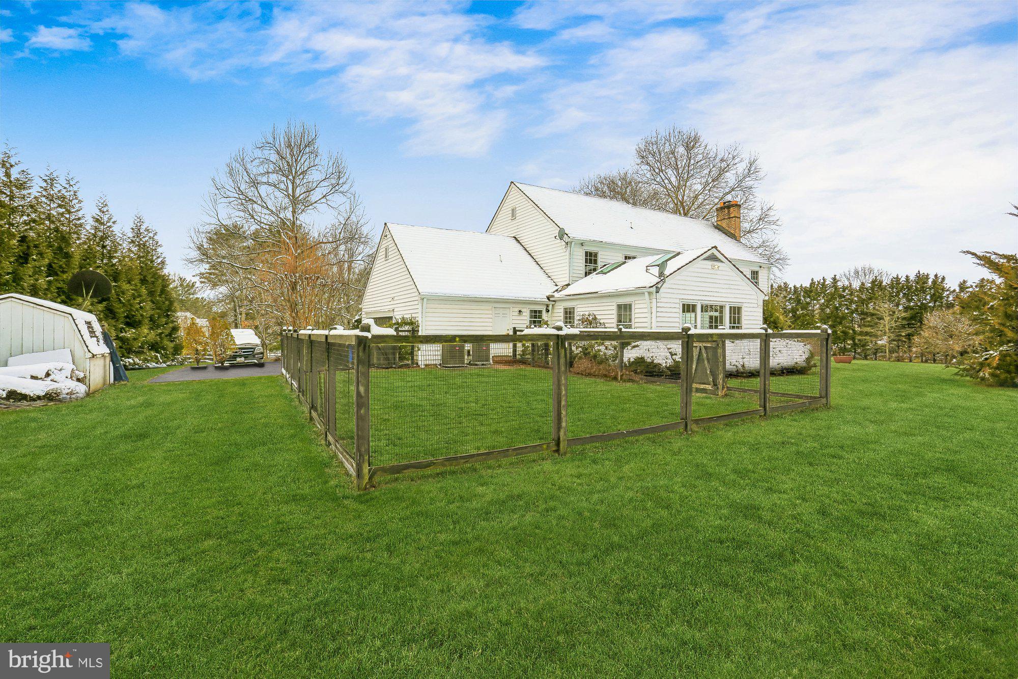 SPRING MEADOWS - Residential