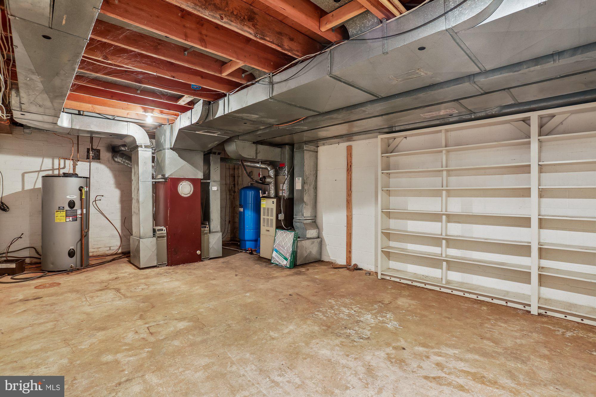 SPRING MEADOWS - Residential