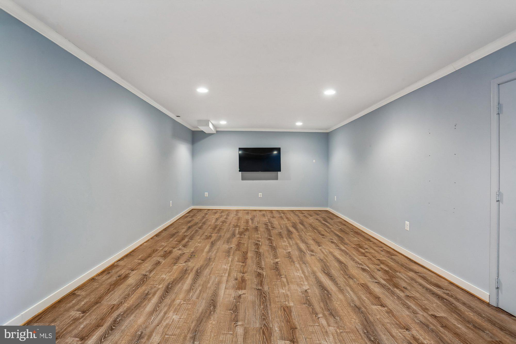 SPRING MEADOWS - Residential