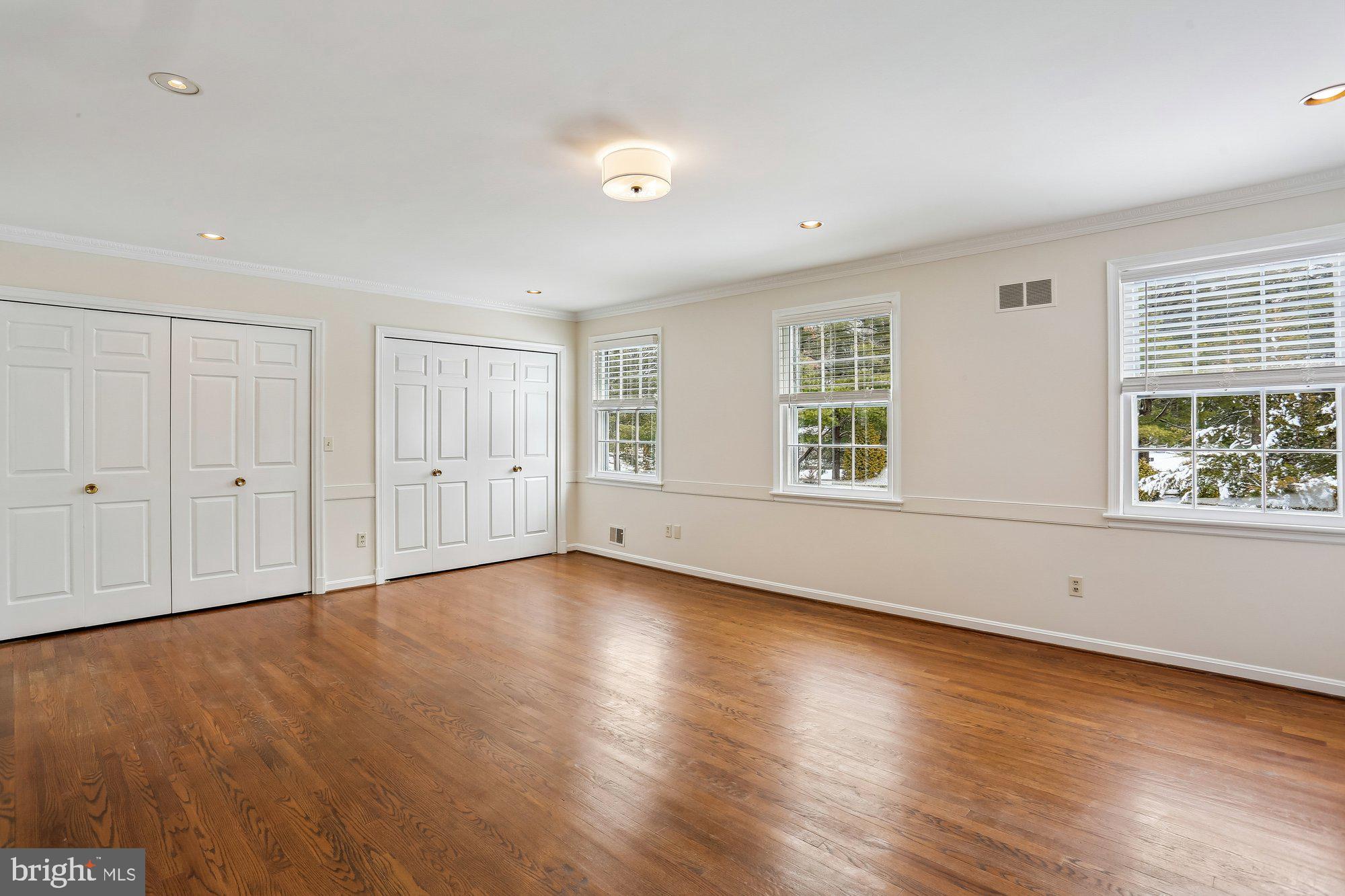 SPRING MEADOWS - Residential