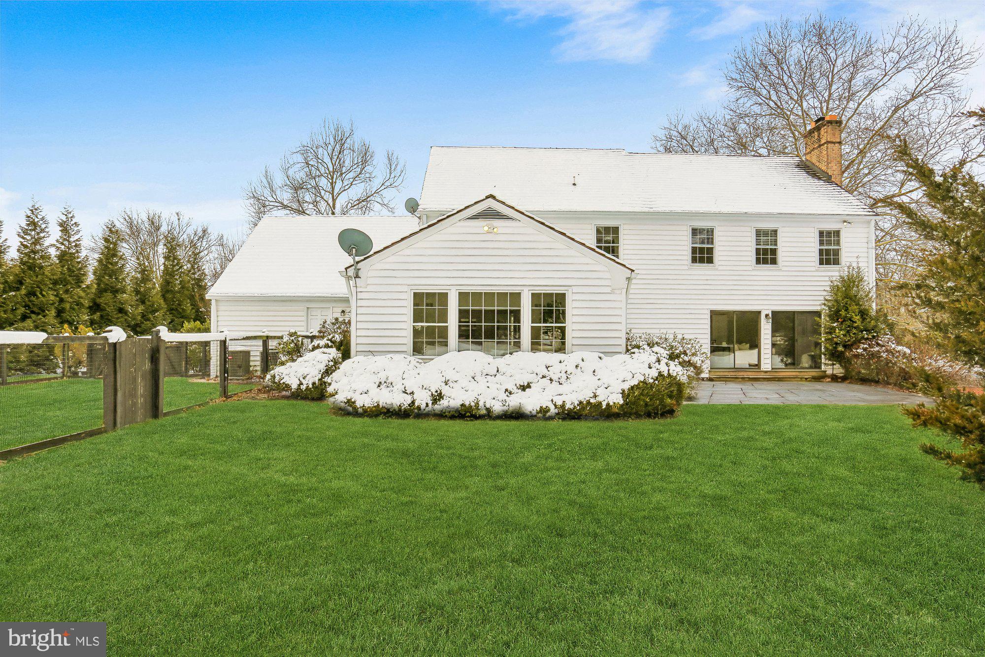 SPRING MEADOWS - Residential