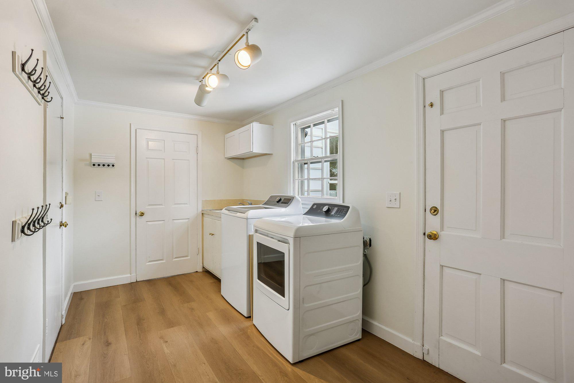 SPRING MEADOWS - Residential