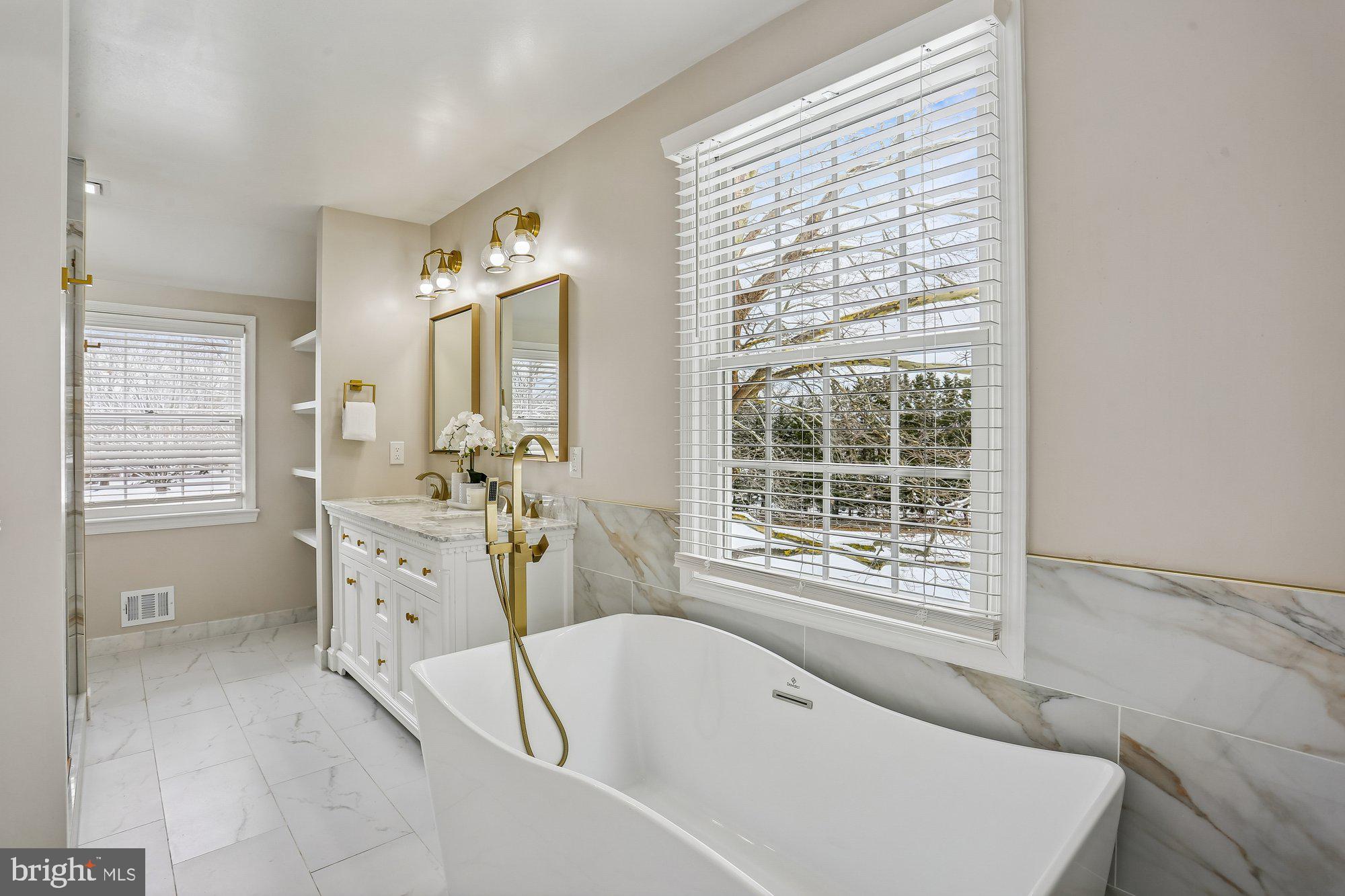 SPRING MEADOWS - Residential