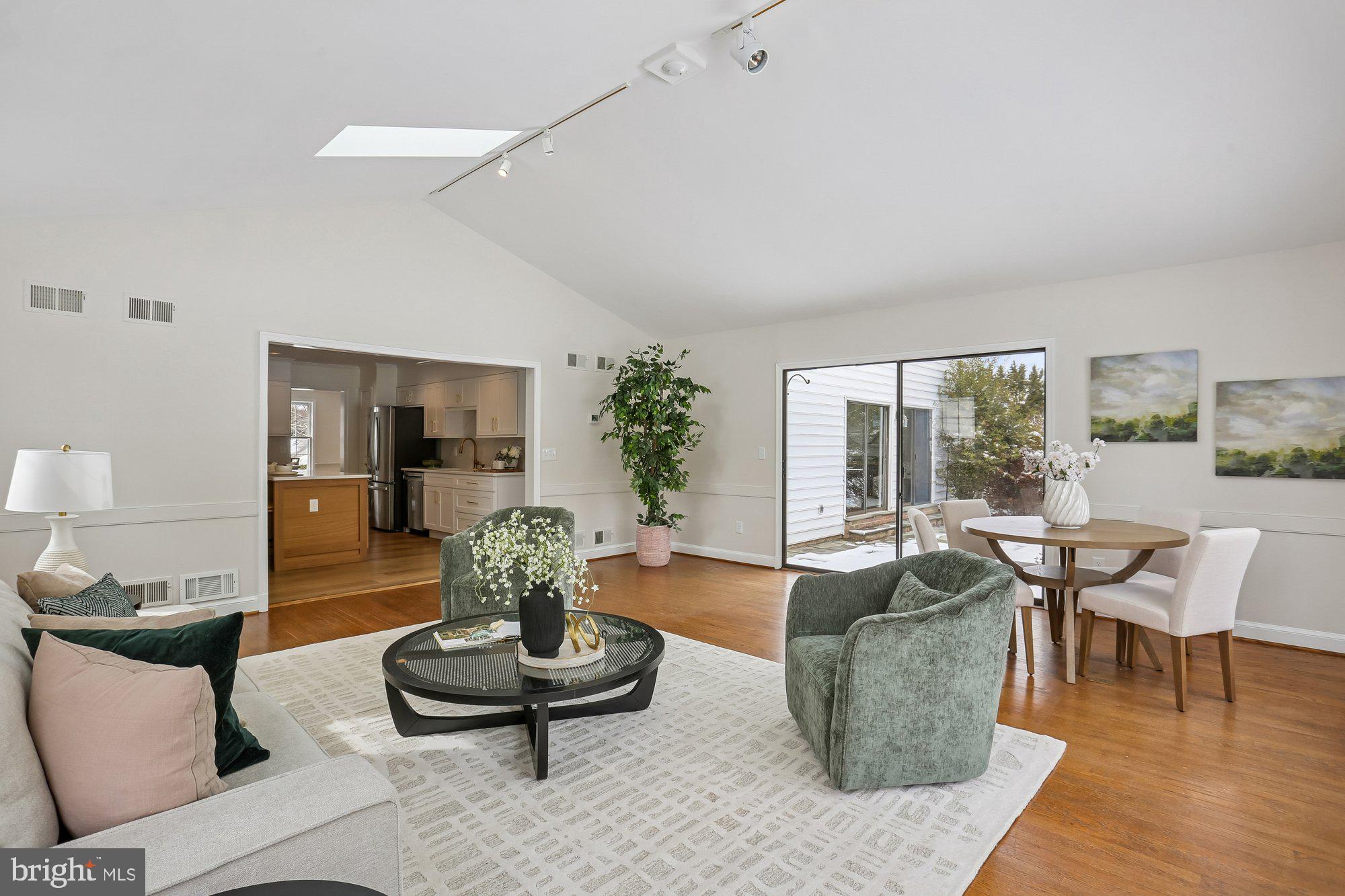 SPRING MEADOWS - Residential