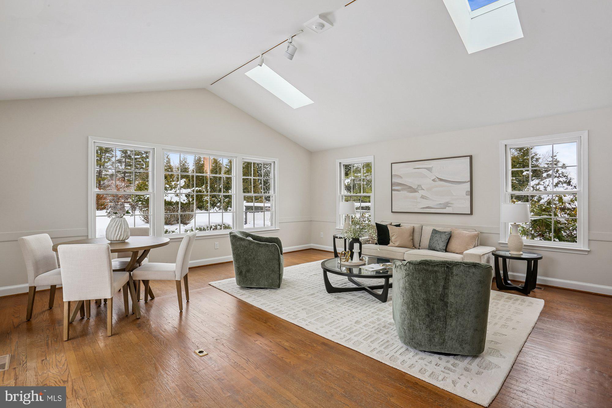 SPRING MEADOWS - Residential