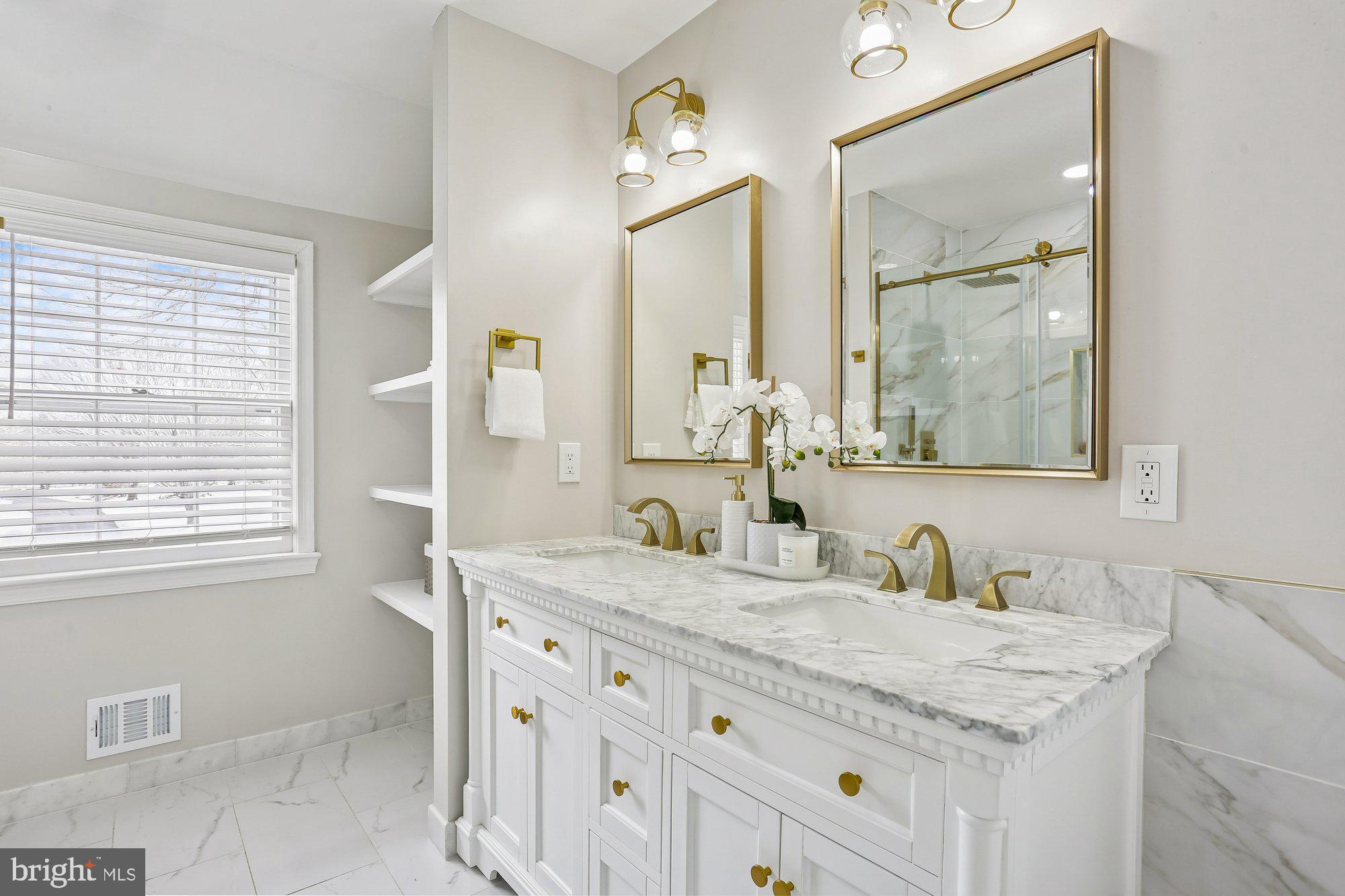 SPRING MEADOWS - Residential