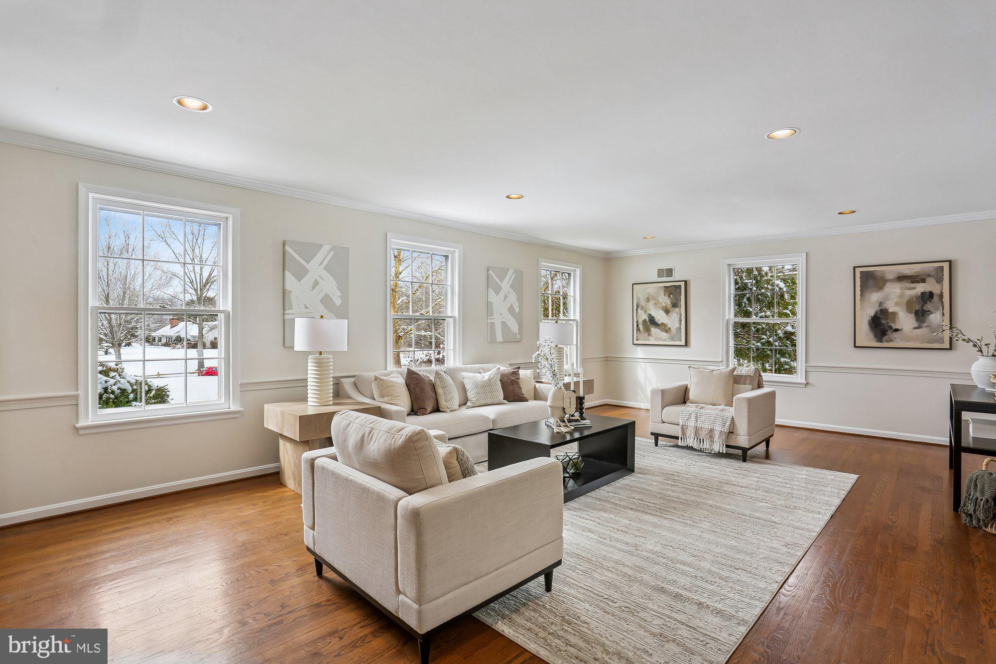 SPRING MEADOWS - Residential